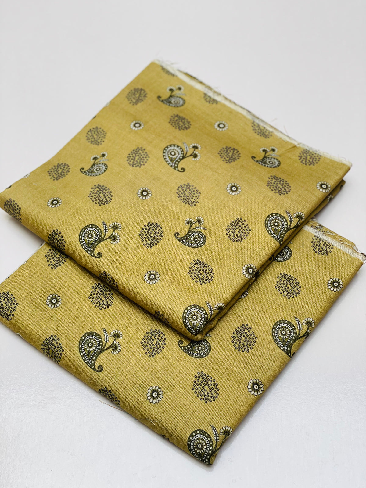 KHADDAR PRINTED 2 PIECE SUIT