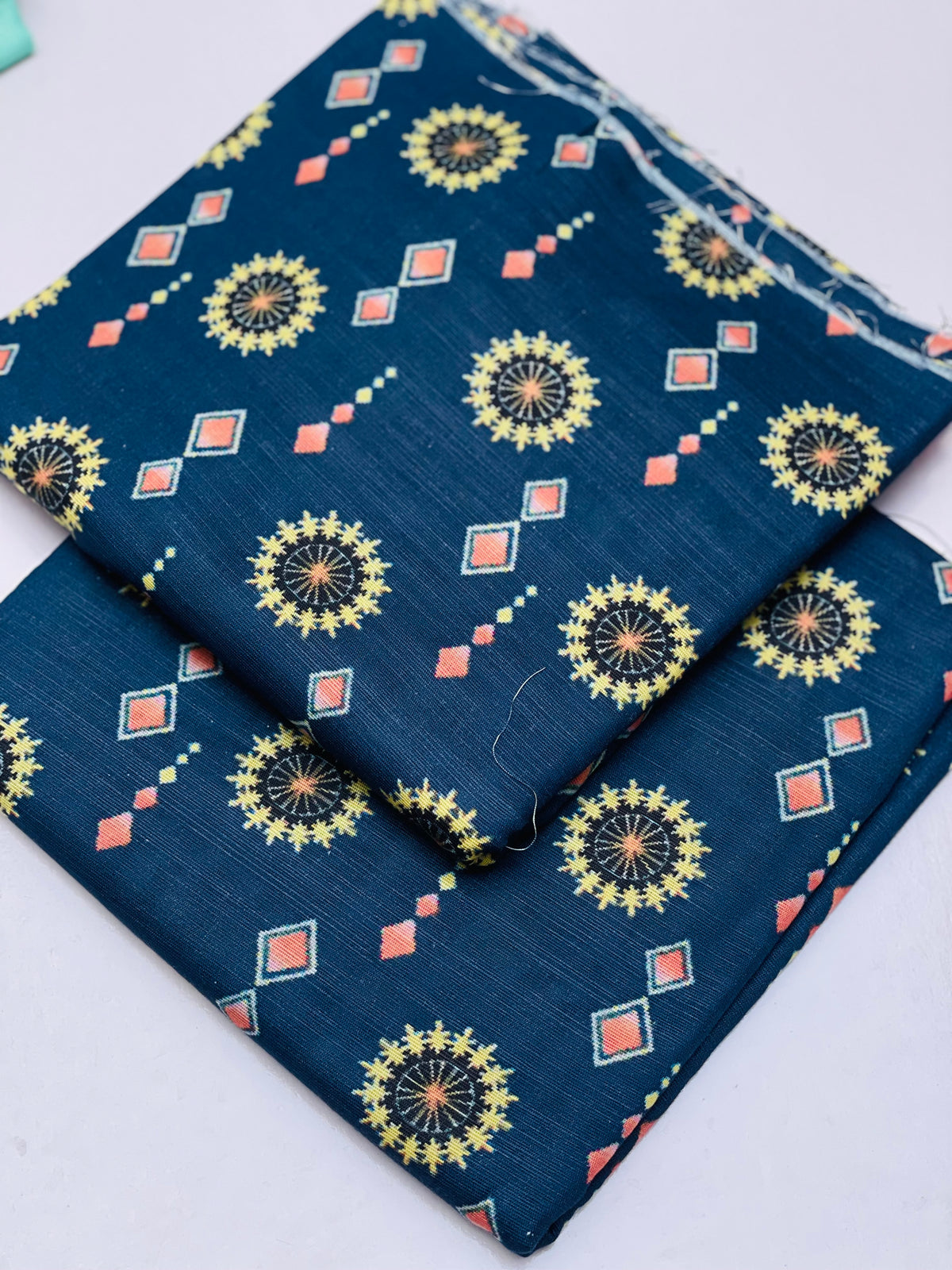 KHADDAR PRINTED 2 PIECE SUIT