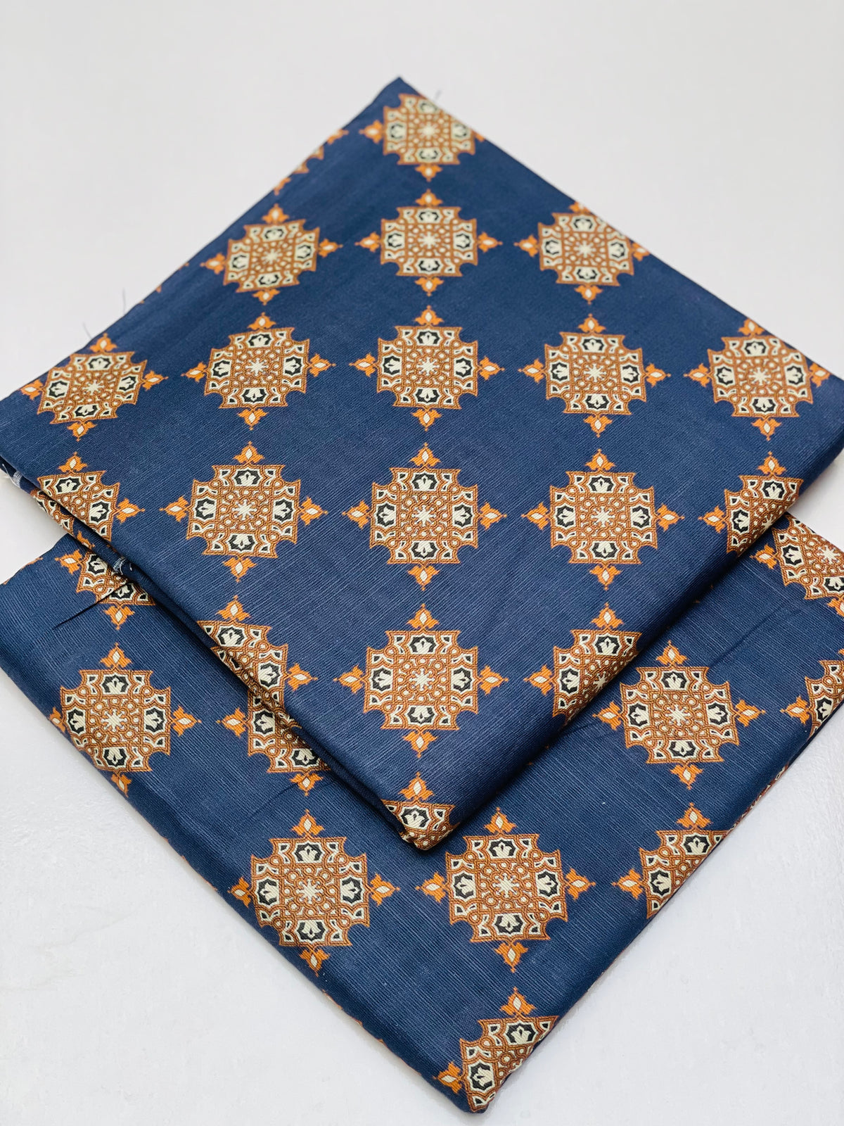 KHADDAR PRINTED 2 PIECE SUIT