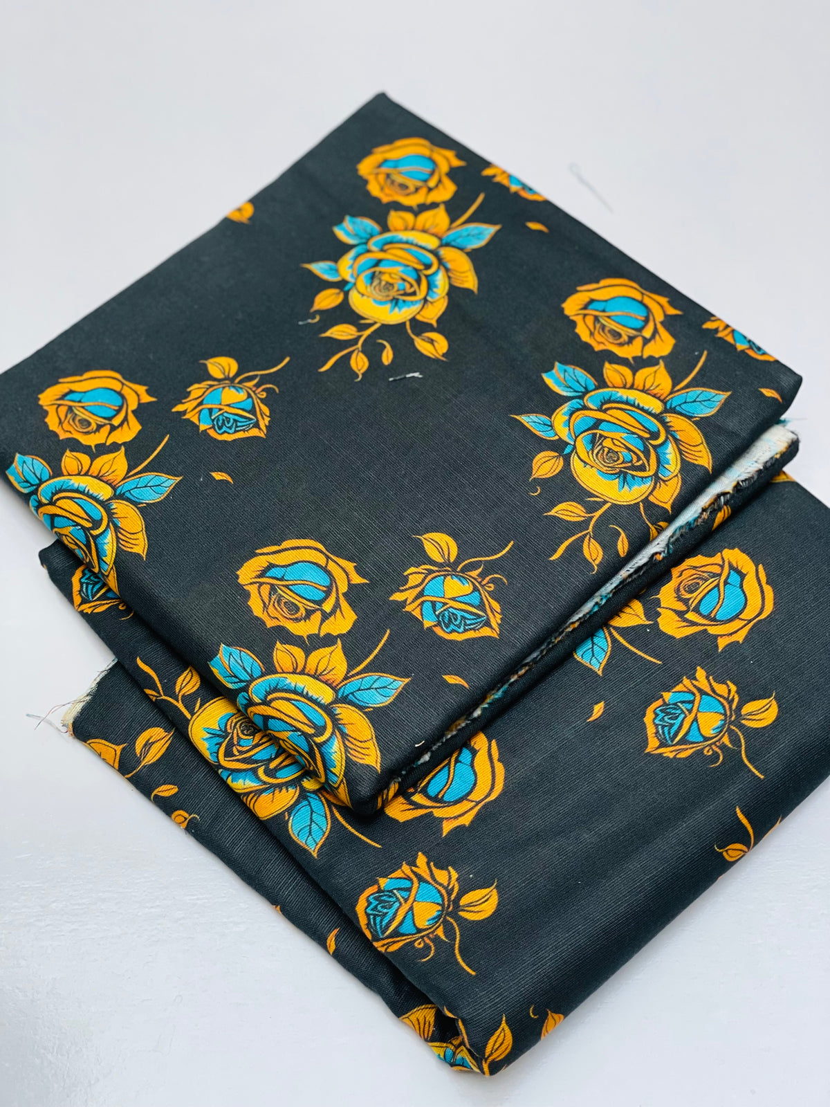KHADDAR PRINTED 2 PIECE SUIT