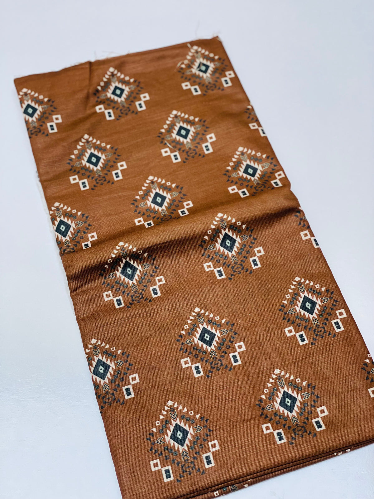 KHADDAR PRINTED 2 PIECE SUIT