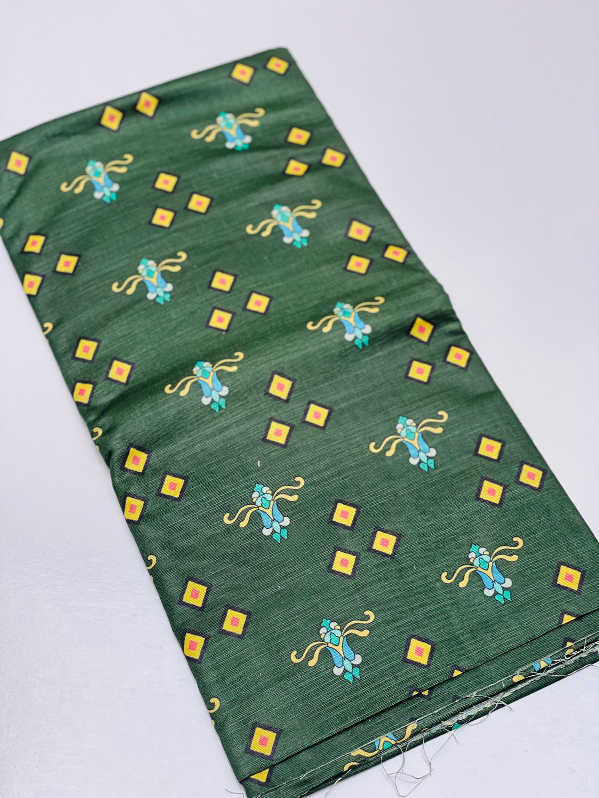KHADDAR PRINTED 2 PIECE SUIT