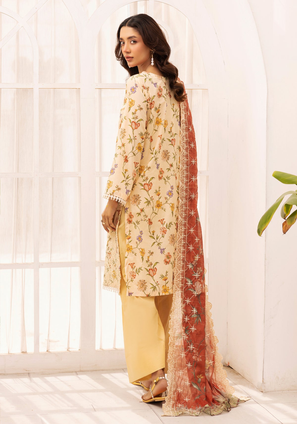 Rang-Reza Embroidered 3 Piece