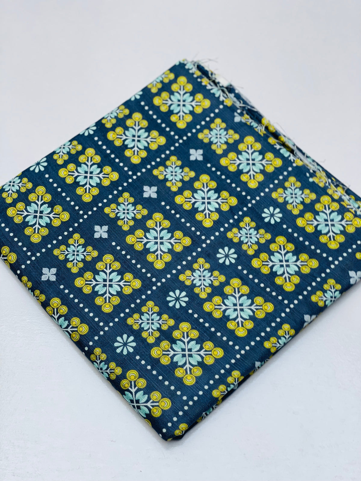 KHADDAR PRINTED 2 PIECE SUIT