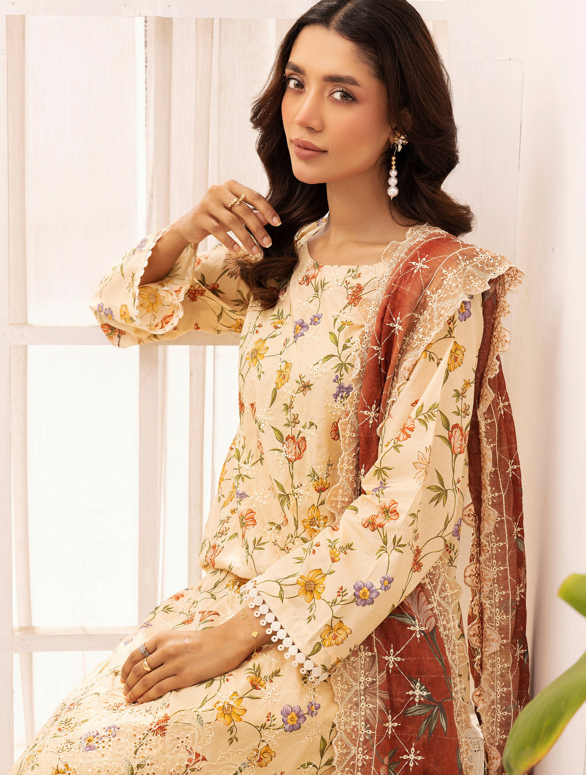 Rang-Reza Embroidered 3 Piece