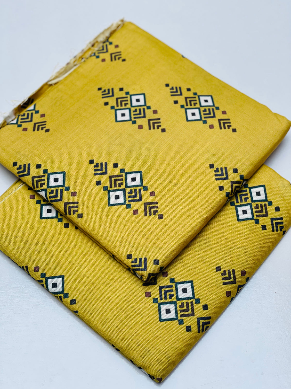 KHADDAR PRINTED 2 PIECE SUIT