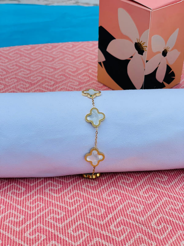 Four Leaf White bracelet