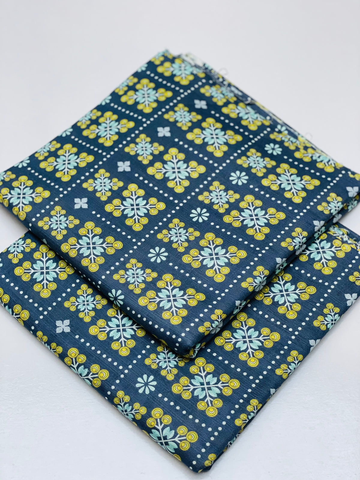 KHADDAR PRINTED 2 PIECE SUIT